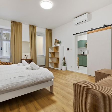 Charming Apt In Centre /W Ac Pozsony Kültér fotó